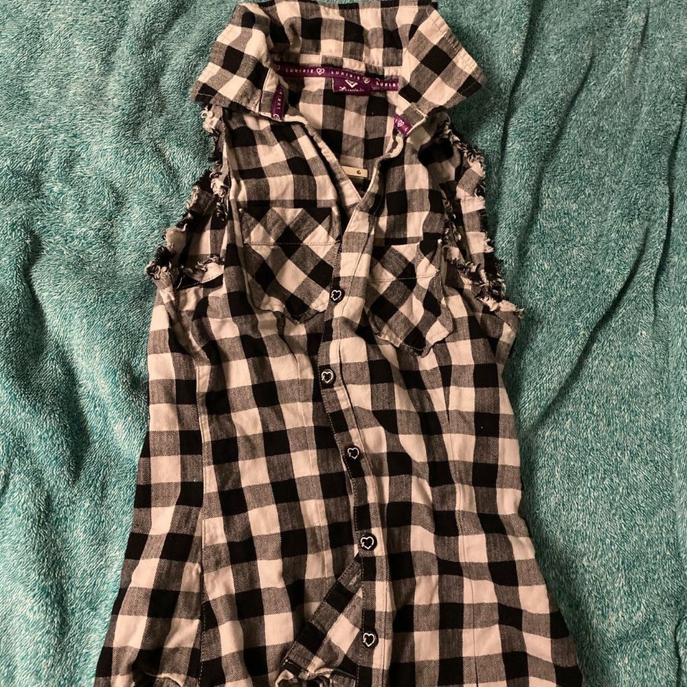 Luxurie Button-Up Black White Grey Checkered Vest